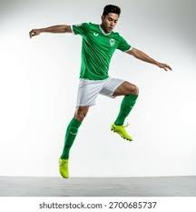 吴曦迎来个人生涯400场顶级联赛出场，同年龄段仅次于王大雷